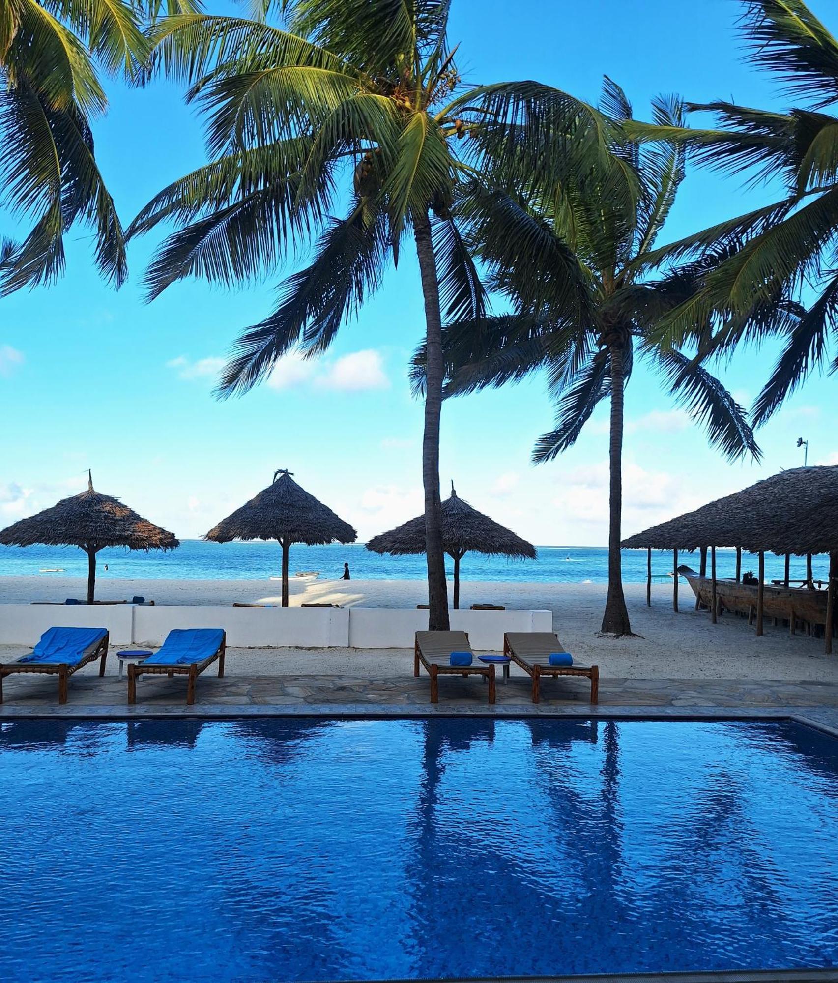 Bianco Azzurro Hotel & Restaurant Pwani Mchangani Luaran gambar